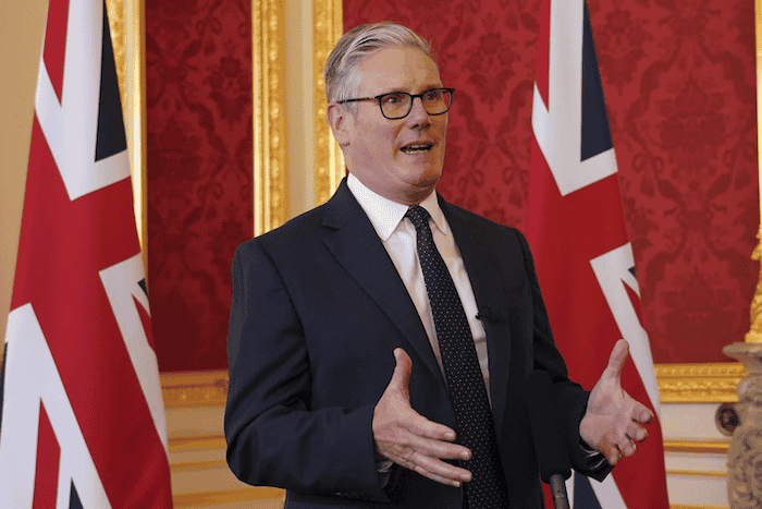 Starmer grapples with UK leadership crisis