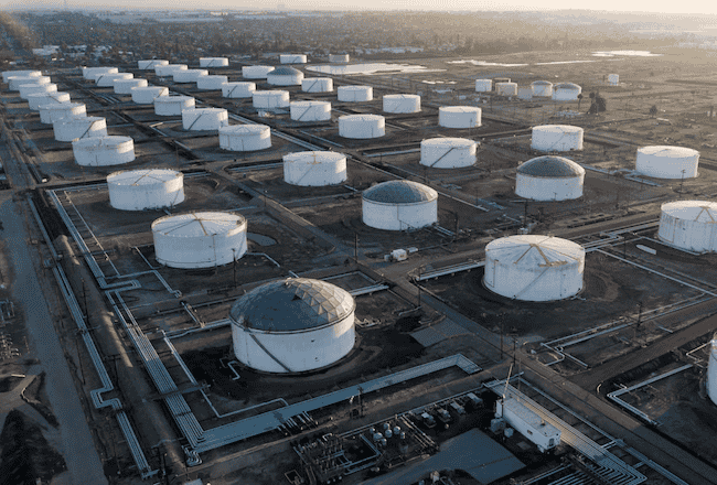Iran war drains US oil stocks to lowest level since 2004