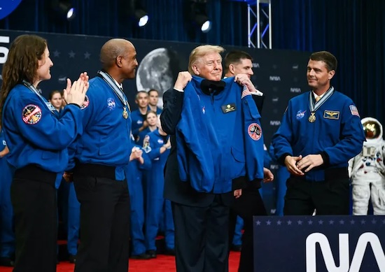 Trump signs order to create US Space Academy