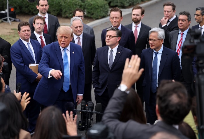 Trump announces vague ‘tremendous self-policing’ A.I. deal
